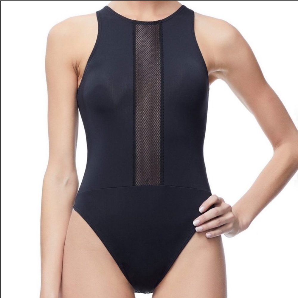 Good American bodysuit! Size 4, never worn.